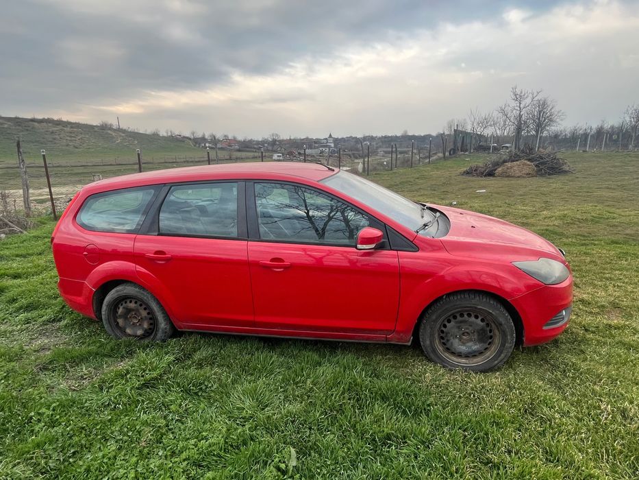 Ford Focus 2010 Break 1.6 TDCI - Se vinde întreagă pentru dezmembrări