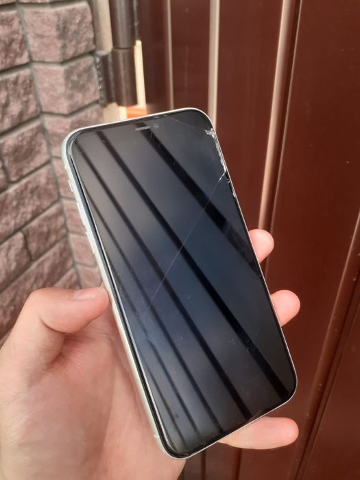 Обменяю iphone 11