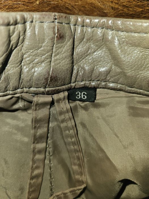 Vand pantaloni piele naturala 36