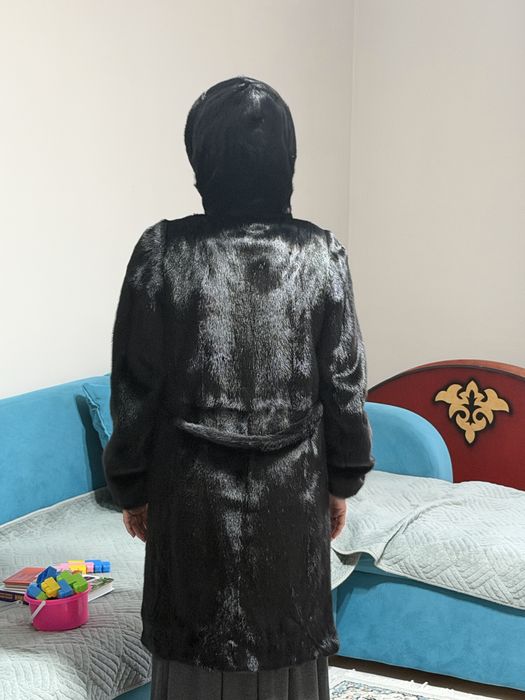 Продам норкувую шубу
