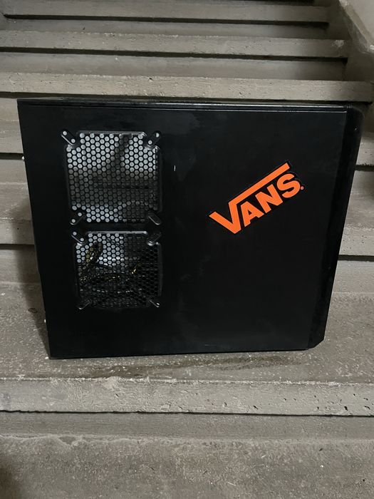 Кутия за компютър Cooler Master + захранване