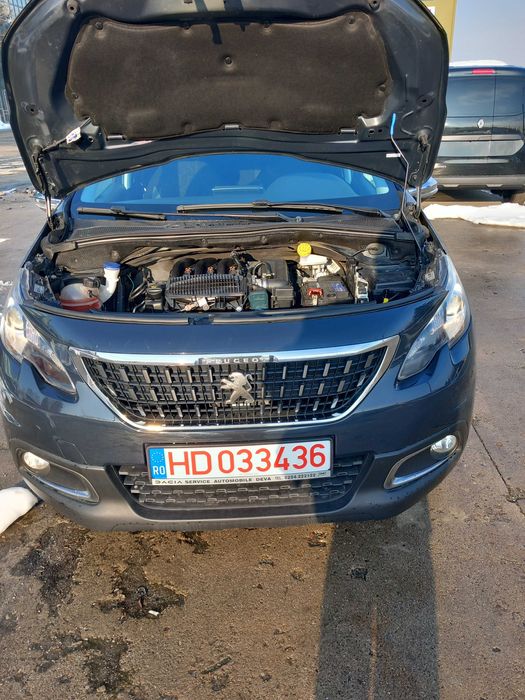 Peugeot 2008 .2017 . 1,2 Benzina E6