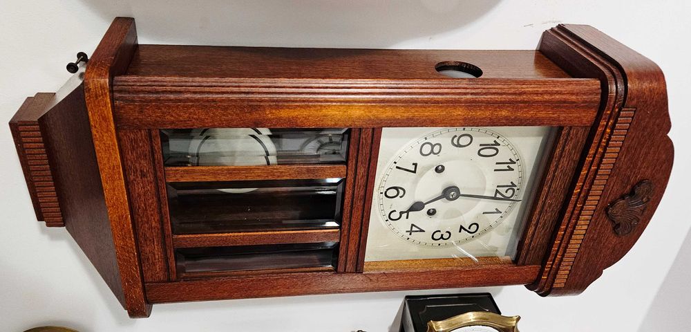 Ceas de perete cu pendula