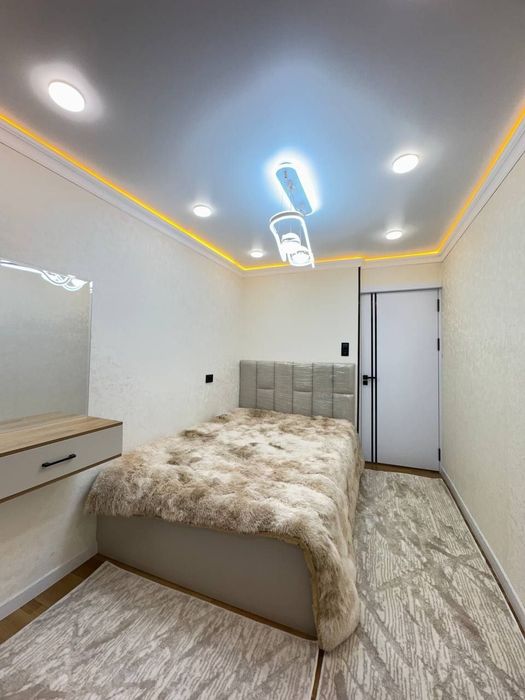 Продаётся квартира ул Мукимий 1в2/5/5 кирпич