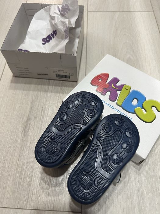 Sandale inchise 4Kids marimea 19