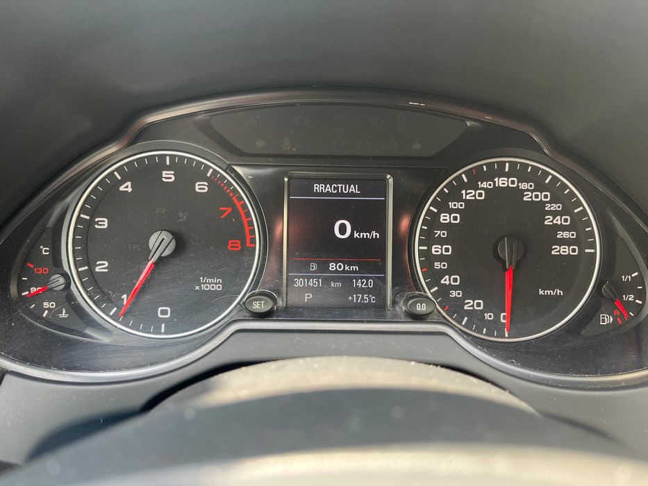 Audi Q5 din 2010, model S Line, varianta 2.0 TFSI BENZINA, 211 HP