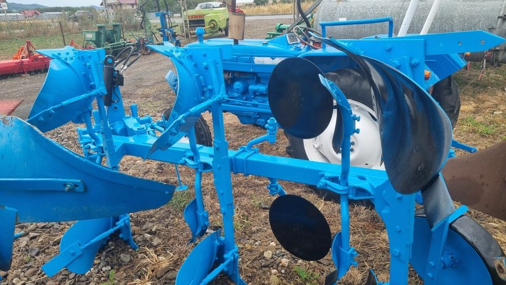 Lemken opal 110 , lemken opal 120 cu 3  . 4 trupite