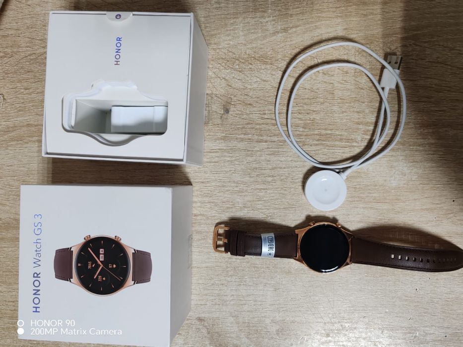 Продам  смарт-часы HONOR Watch GS 3