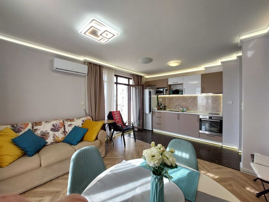 Продава се Тристаен апартамент в Свети Влас - 73 кв.м за 1222 €/кв.м - Снимка #3