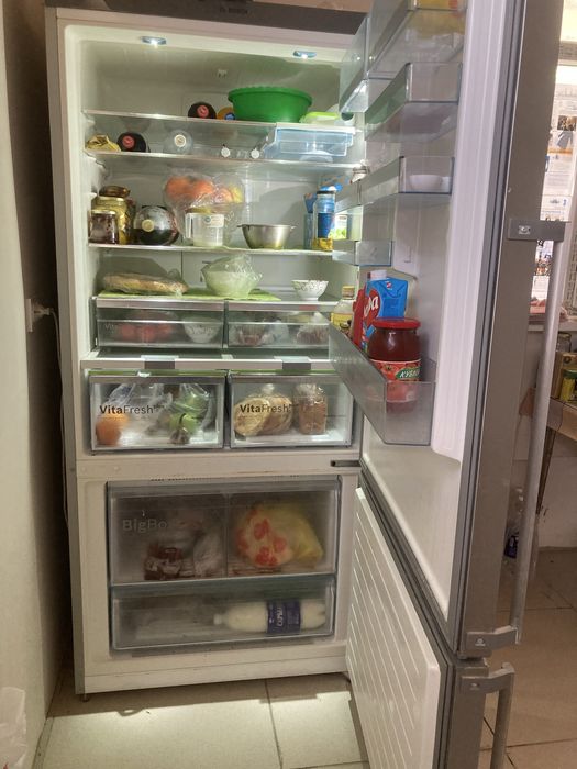 Холодильник BOSCH продается