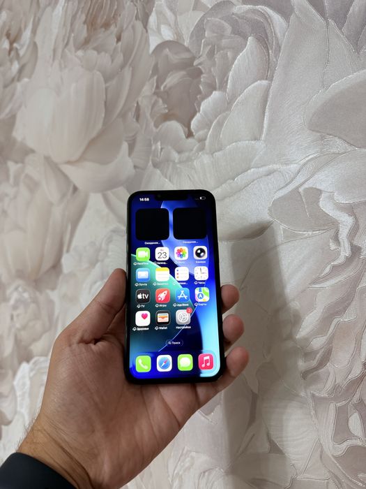 iPhone 13/128Gb - В отличном состоянии