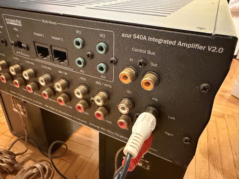 Ampficator integrat Cambridge Audio Azur 540A V2.0 statie