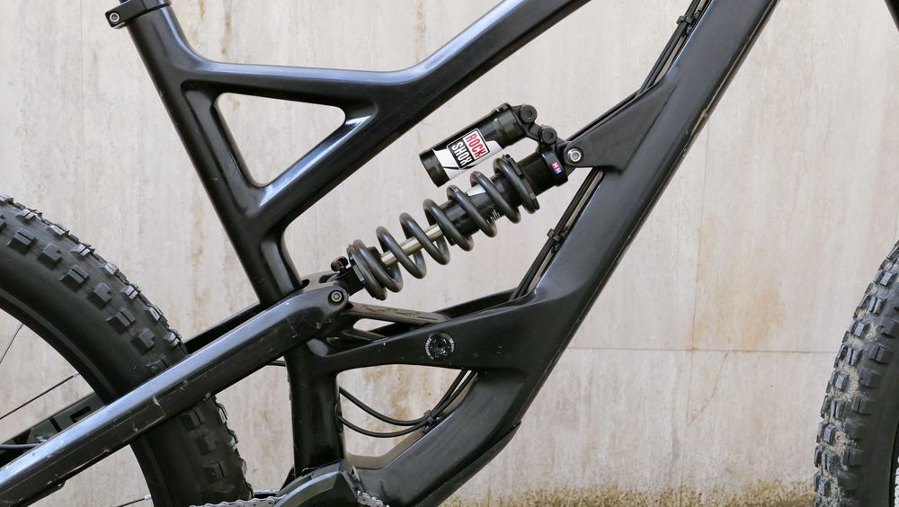 YT Capra CF Comp, ендуро, карбон 13.2 кг, 170 мм ход, RS Lyrik RC3