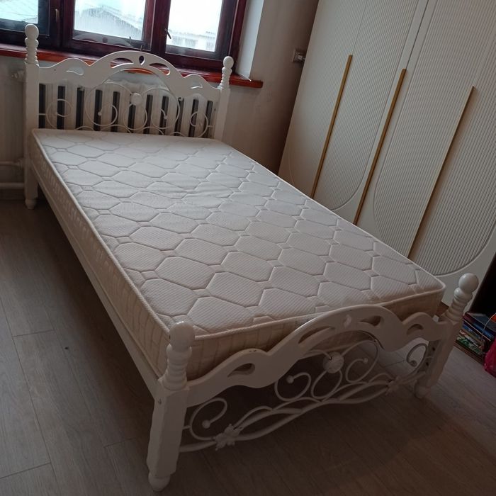 Кровать продам за 65000 тг