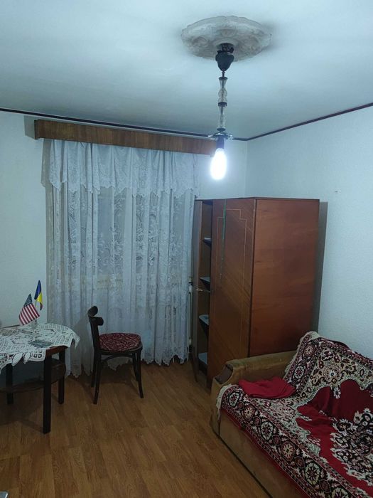 Apartament 3 camere / Etajul 2 / Zona Industriala / Tecuci