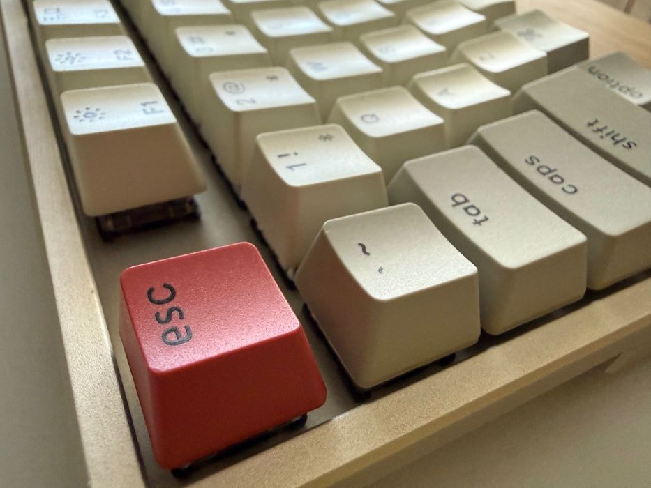 Keychron K8 Retro + palm rest + mods