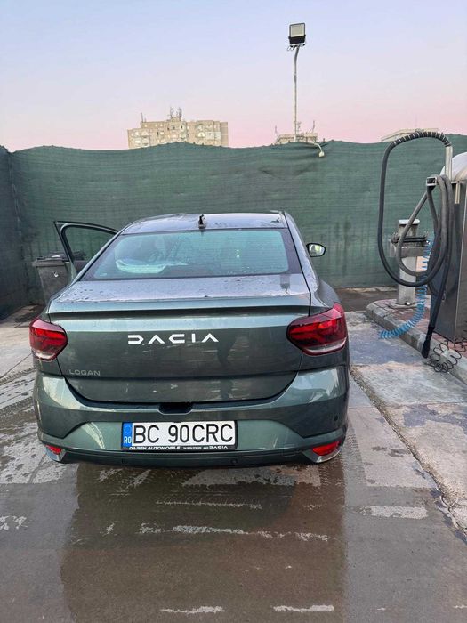 Vând Dacia logan Journey GPL în garanție