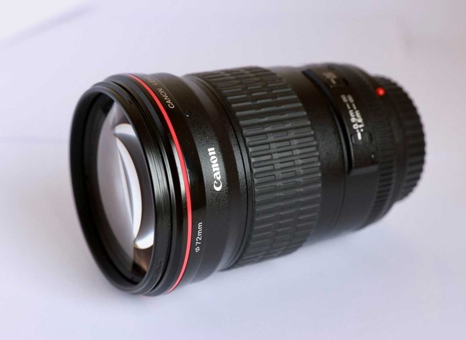 Canon EF 135mm f2 L USM impecabil + filtru Marumi UV + cutie