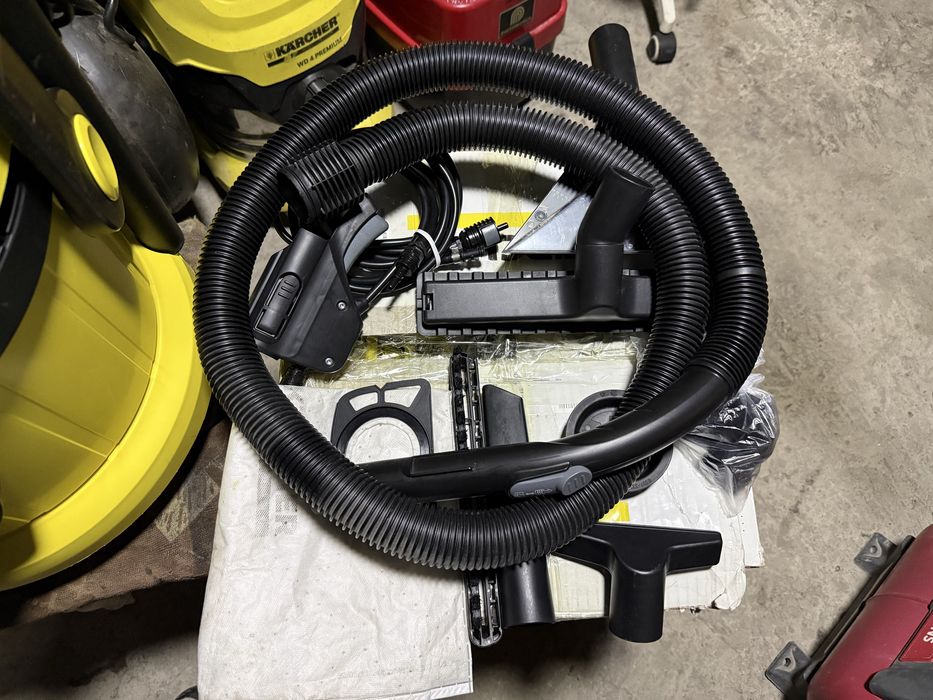 * KARCHER SE 4001 моющий пылесос для сухой и влажной уборки почти новы