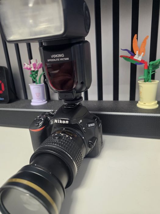 Nikon D5600 DSLR sau schimb cu obiectiv canon  70-200