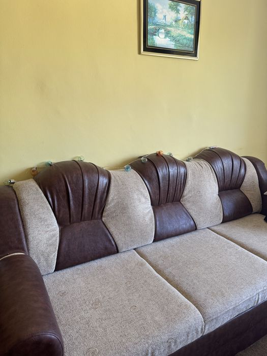 Mobila Sufragerie+Canapea extensibila+plus o masa din lemn masiv gratis