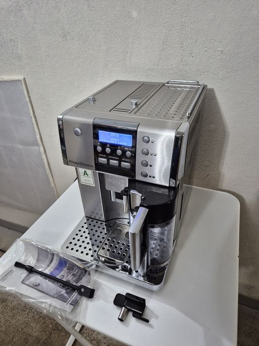 Кафеавтомат Delonghi PrimaDonna