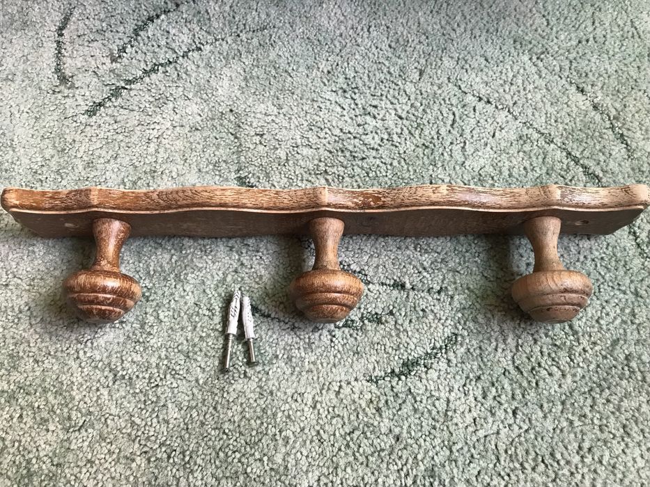 6бр стари френски закачалки от дърво масив за стена