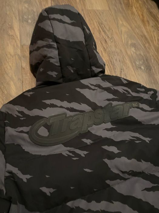 Trapstar Hyperdrive Technical Puffer Jacket Grey Camo