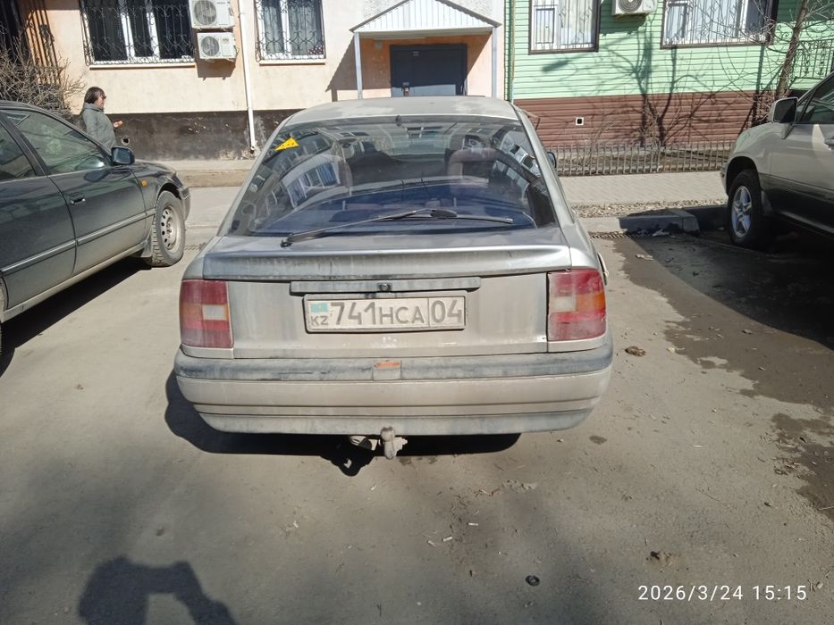 Опель вектра 1,8 моно