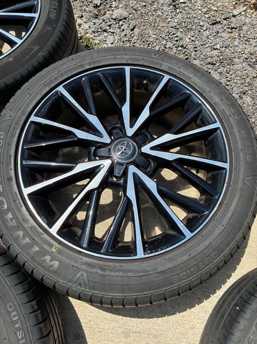 Продавам оригинални Toyota алуминиеви джанти 18” с гуми