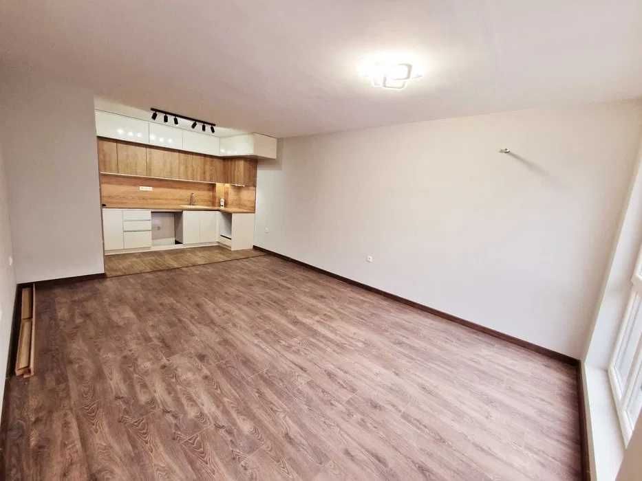 Дава се под наем Двустаен апартамент в Пловдив, Остромила - 70 кв.м за 120000 € - Снимка #3