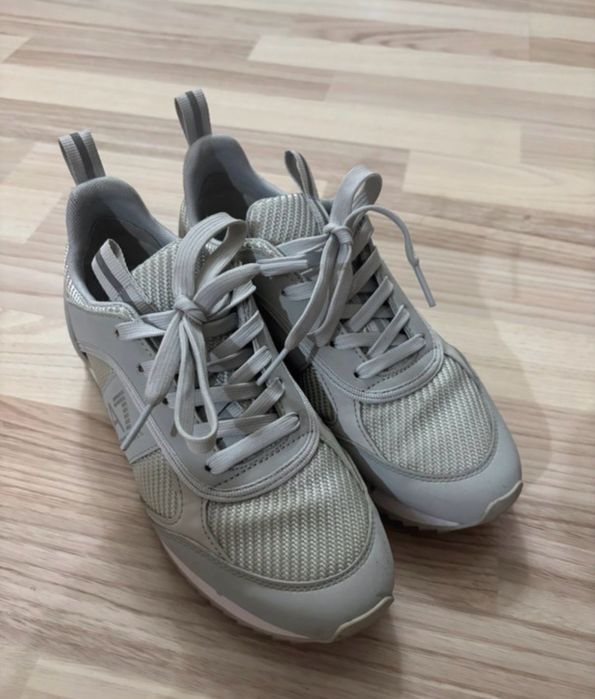 Sneakers EA7 Emporio Armani - Mărimea 37 - Condiție Excelentă