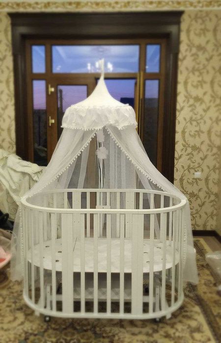 Очень многофункциональная детская кроватка