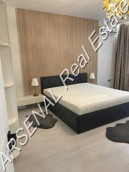 Дава се под наем Тристаен апартамент в София, Център - 100 кв.м за 1500 € - Снимка #4