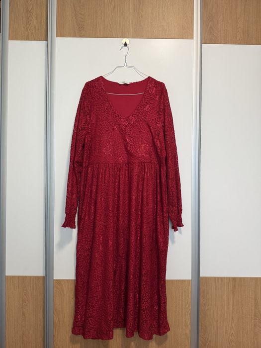 Червена дантелена рокля хл/2хл