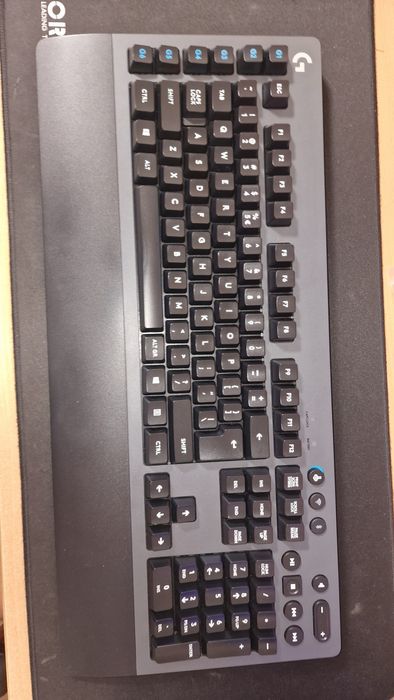 Продавам геймърска клавиатура Logitech G613