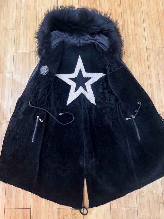Продам женскую верхнюю одежду
