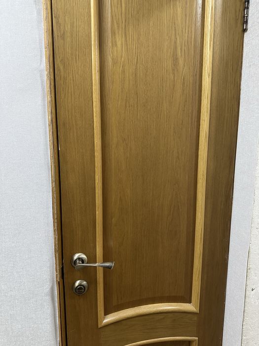 Продам двери межкомнатные б/у
