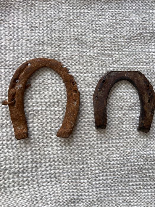 2 Старинни подкови