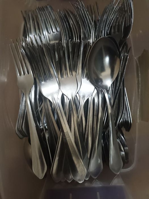 Ложка вилка сотилади рассиски  реал оладиганла тел килилар