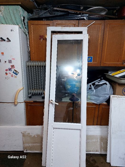 Продам окно и дверь пластиковая