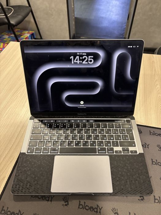 MacBook pro m1 2020г