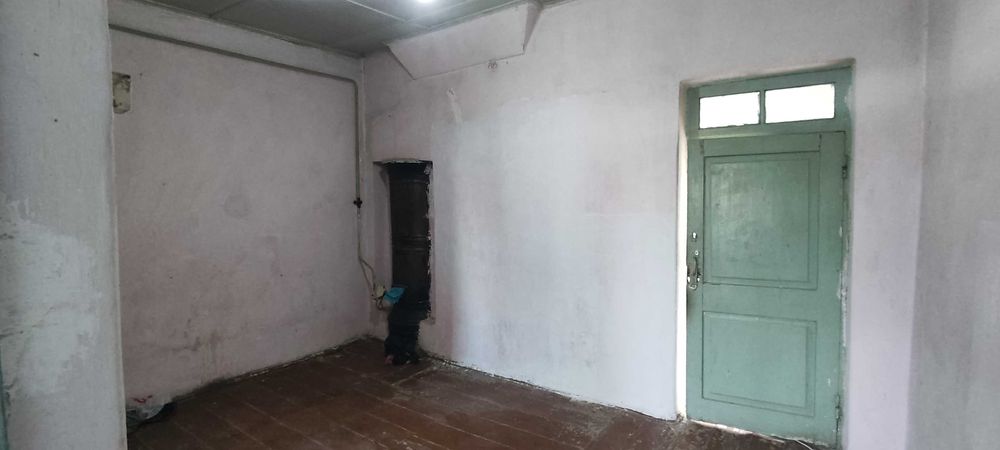 Продаётся 3х комнатная квартира. Г.каган  Ул. Хакикат 1 .