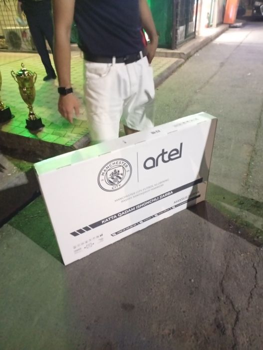 Artel 43 smart TV