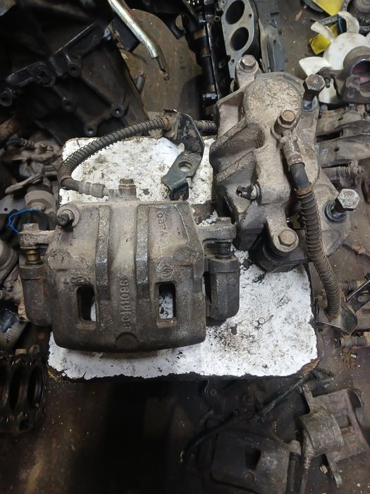 Передний супорт Sang Yong Rexton привозной