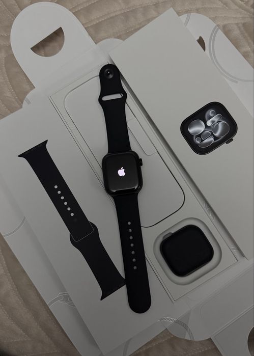 Apple watch 11 42mm jet black