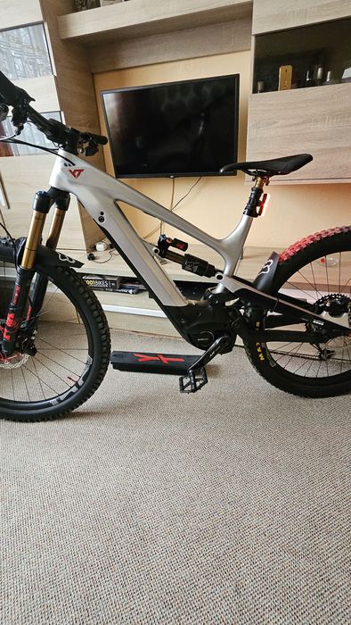 Bicicleta electrica YT Decoy full carbon