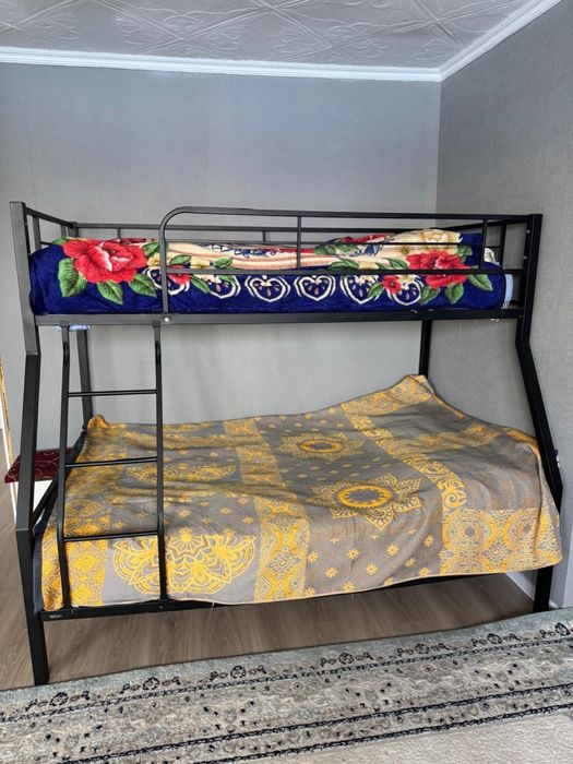 Продам двухярусную кровать