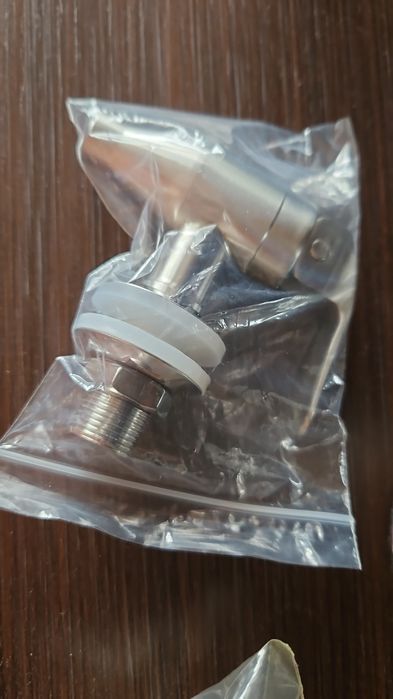 Robinet din inox pentru borcan dozator