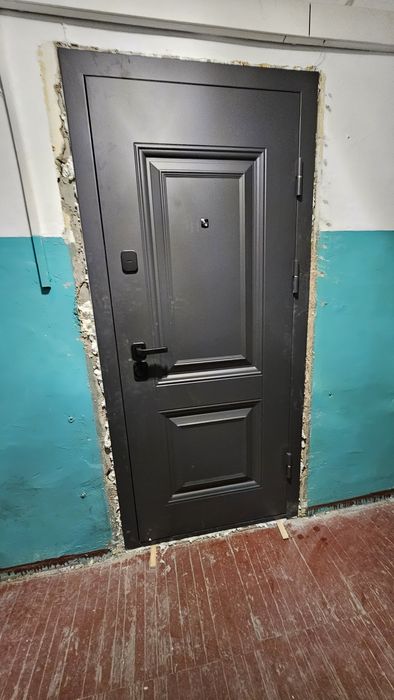 Установка входных дверей